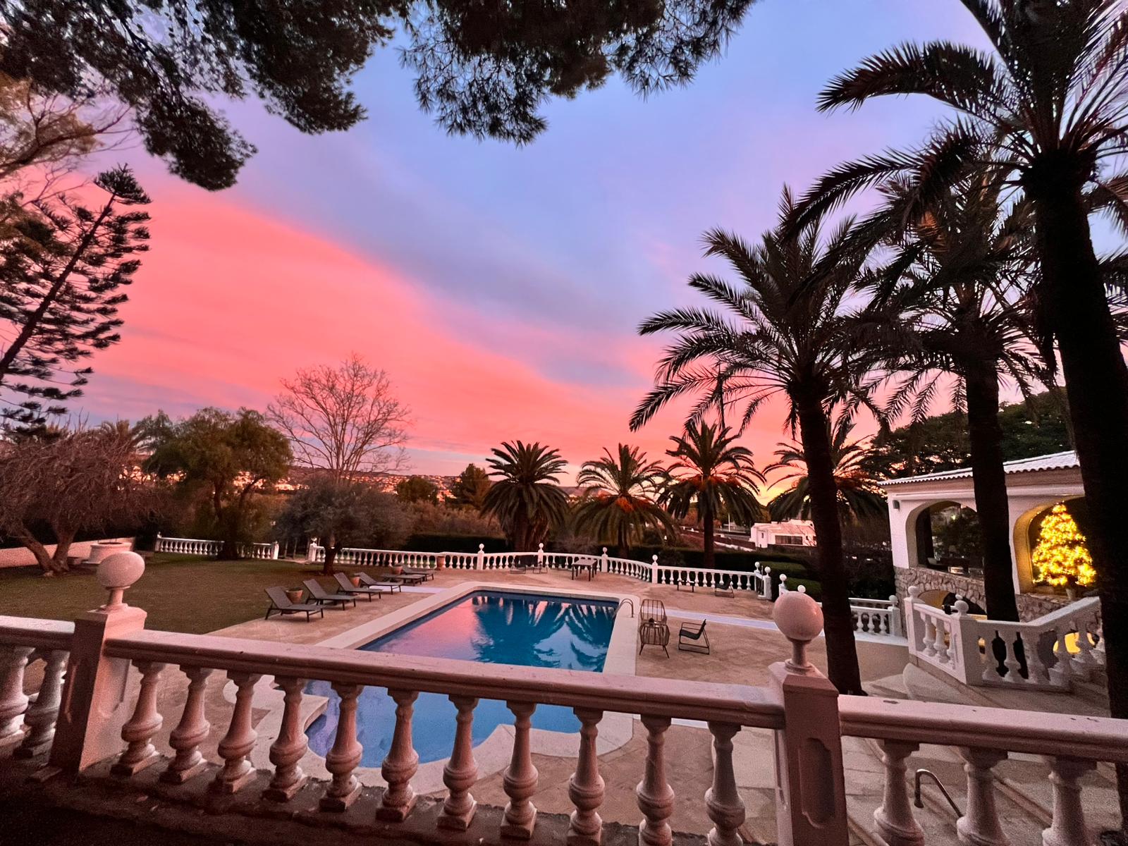 zonsondergang balkon van Vitalavida